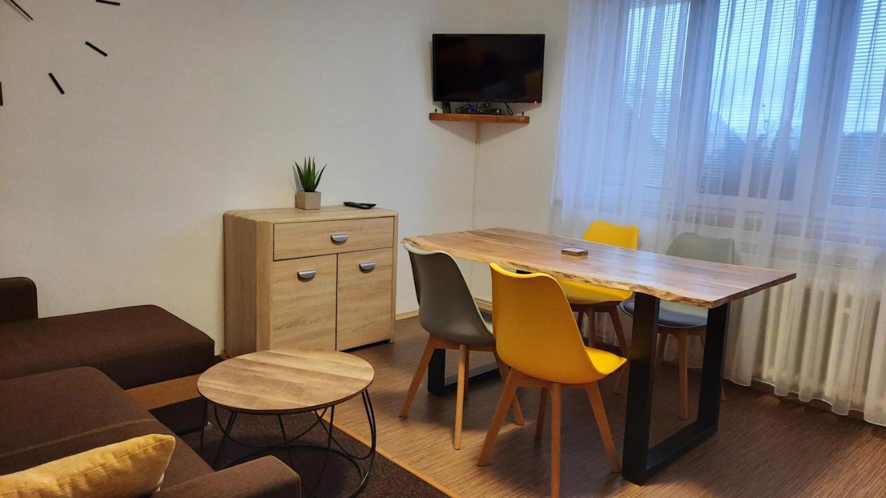 Apartmany U Jirousu ロキトニツェ・ナト・イゼロウ エクステリア 写真